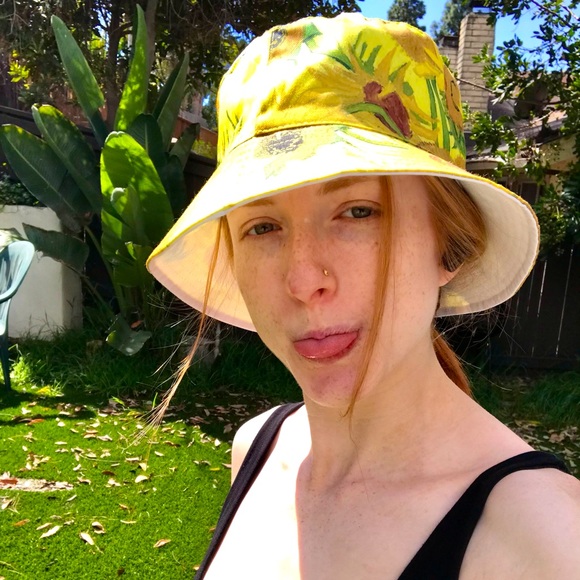 Meet your Posher, Sarah - Picture 1 of 1